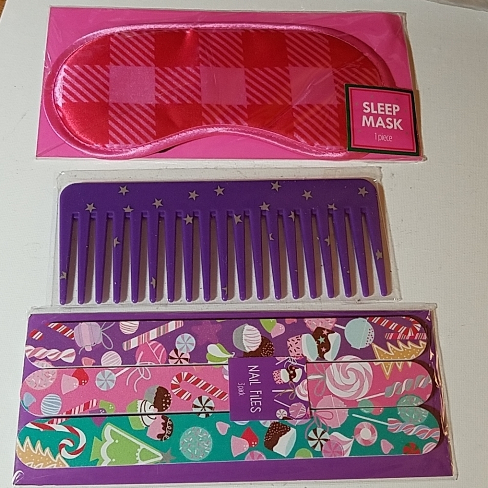 Tolietry Set of 3 Items